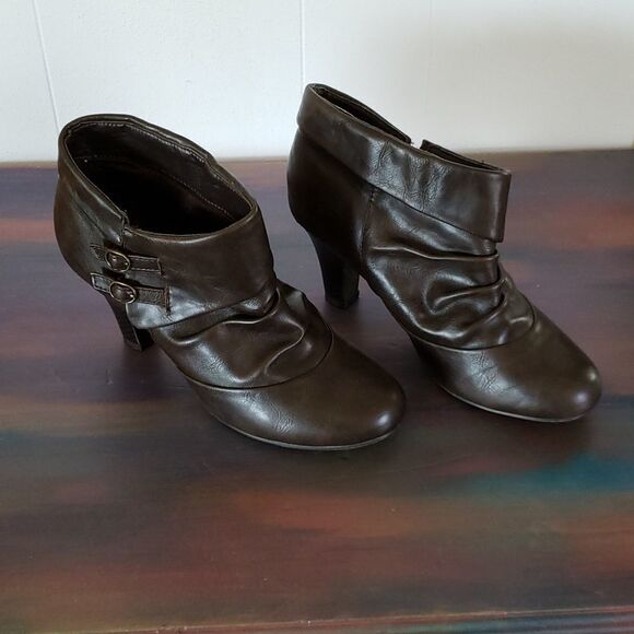 EUC Madden Girl Brown Slouch Booties with Buckle Design Sz 8M - Picture 4 of 7